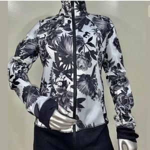 Lululemon Nice Asana Jacket in Brisk Bloom Size 8